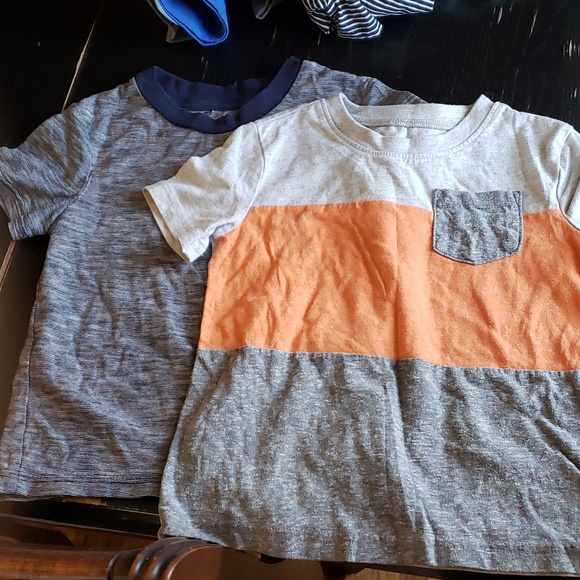 Bundle of 4T Short sleeved shirts - Picture 7 of 7